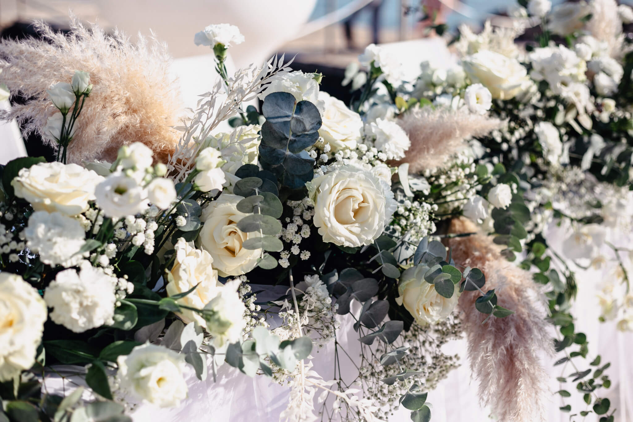 Blumen auf Brauttisch