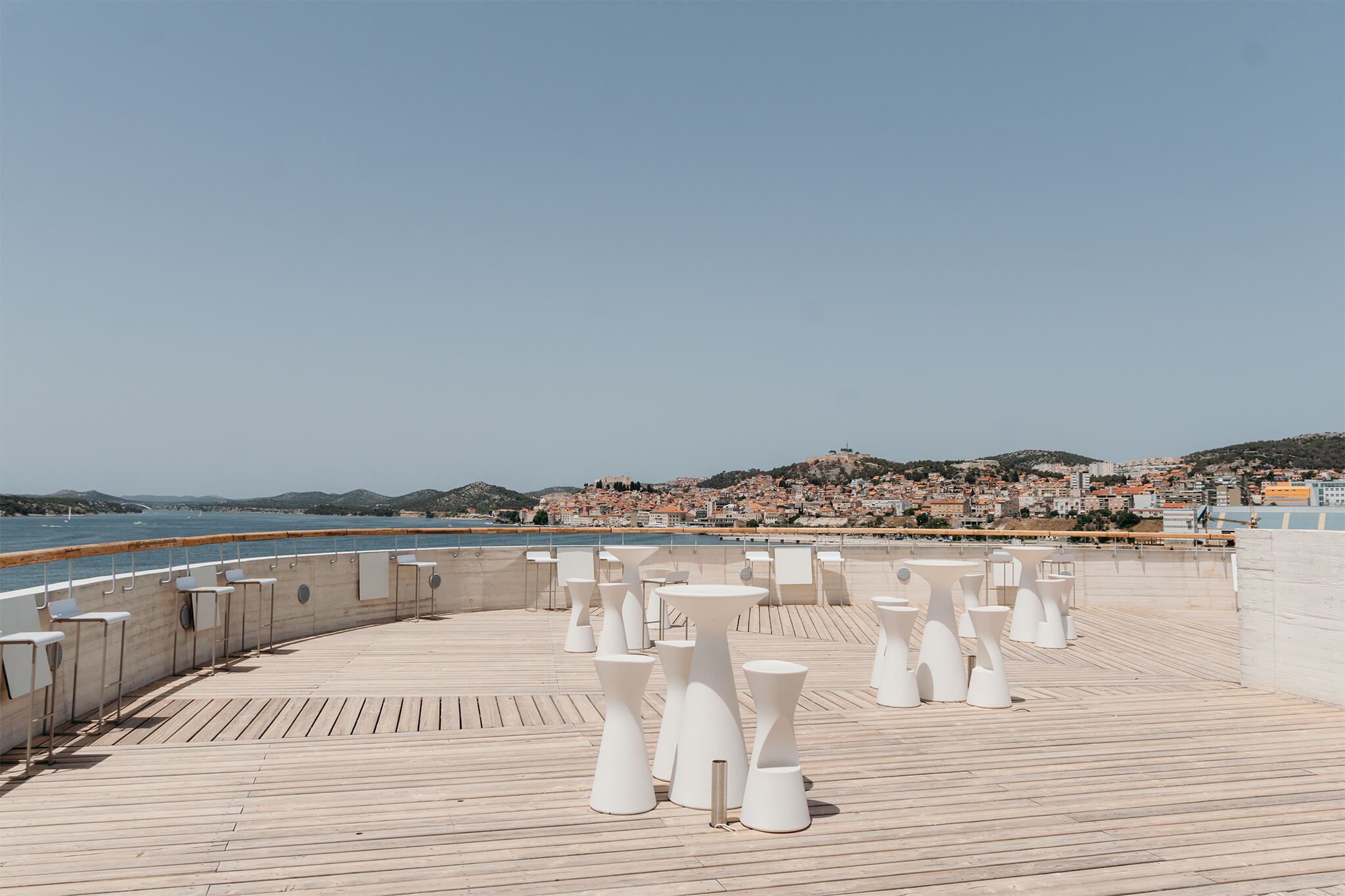 Heiraten auf Terrasse mit Meerblick in Dalmatien, Kroatien