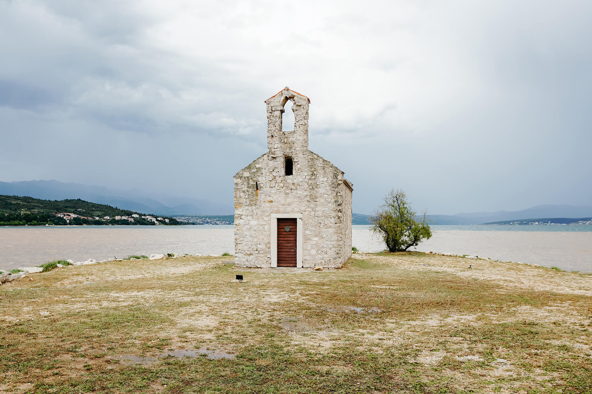 Heiraten auf einer Insel mit Kapelle in Dalmatien, Kroatien